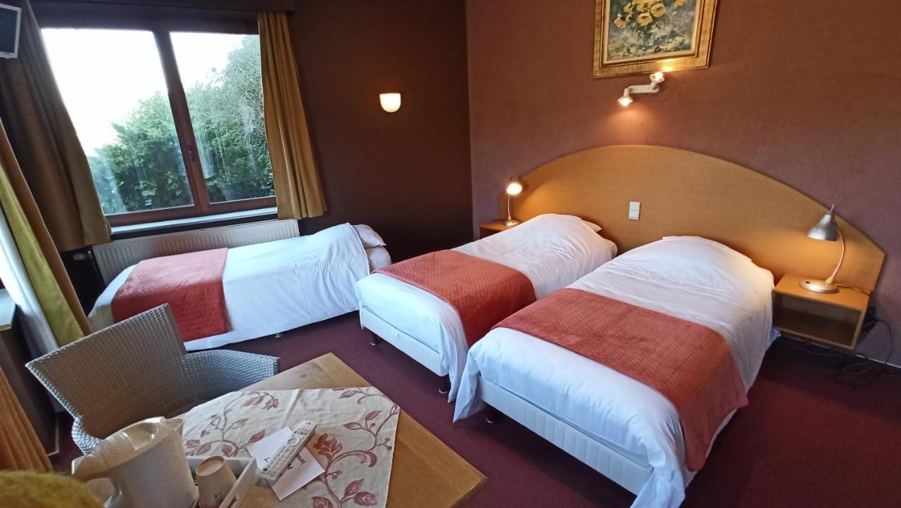 Hotel Le Chalet ラ・ロシュ・アン・アルデンヌ エクステリア 写真